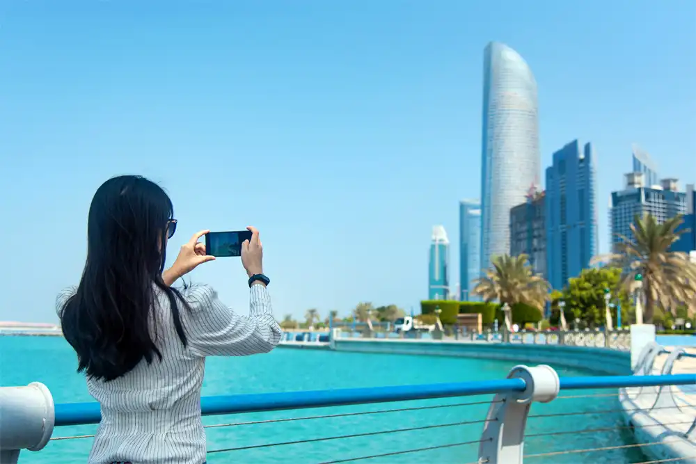 Why Visit the United Arab Emirates for a Holiday